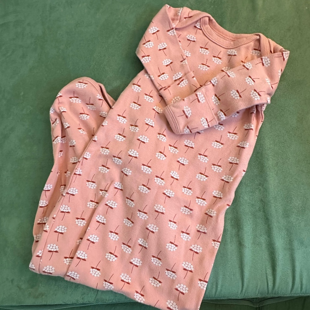 Tiny Kind Knotted Gown